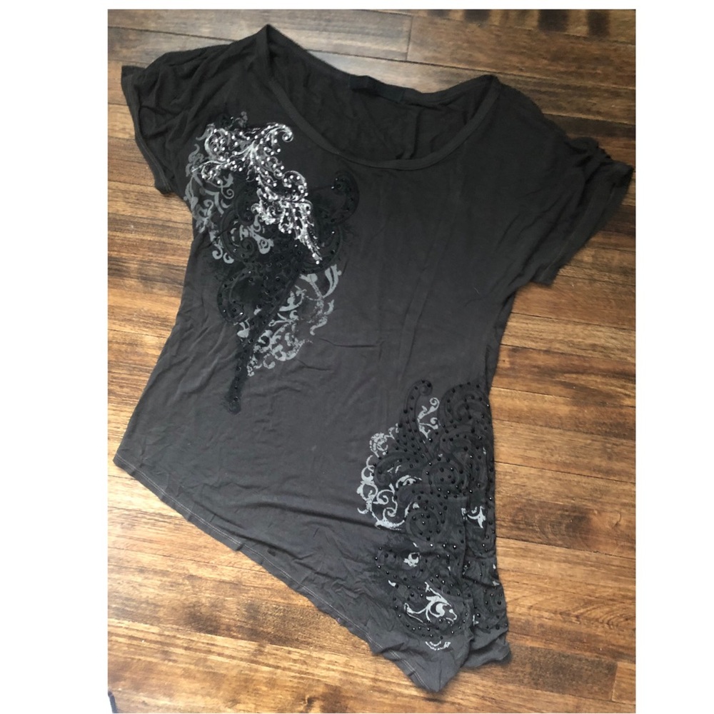 Rise & Revolt bling & stud tee 🖤